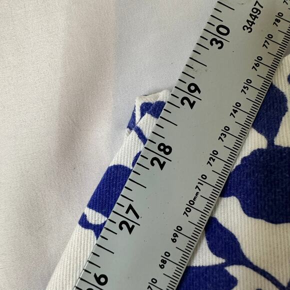 Dana Buchman Blue and White Women's Denim Jeans Size 12 - Picture 7 of 7